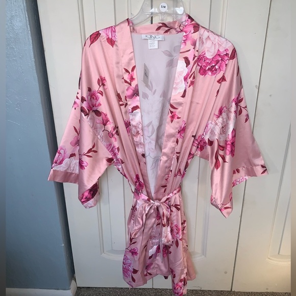 Icing Other - Icing brand pink floral robe